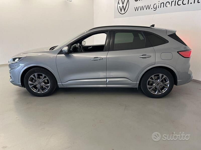 Usata Ford Kuga ST-Line 120 CV (88 kW) 2021 Grigio SUV