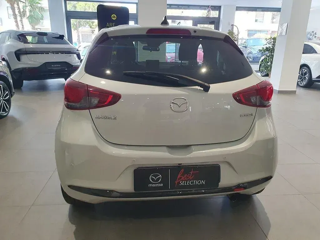 Usata Mazda 2 90 CV (66 kW) 2024 Ceramic Utilitaria