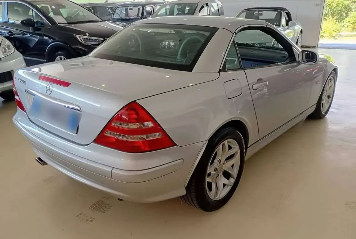 Usata Mercedes SLK200 163 CV (119 kW) 2003 Argento Cabrio