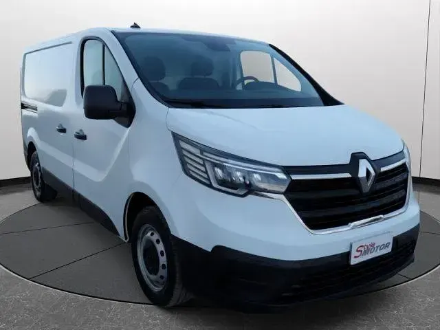 Usata Renault Trafic 110 CV (80 kW) 2024 Bianco