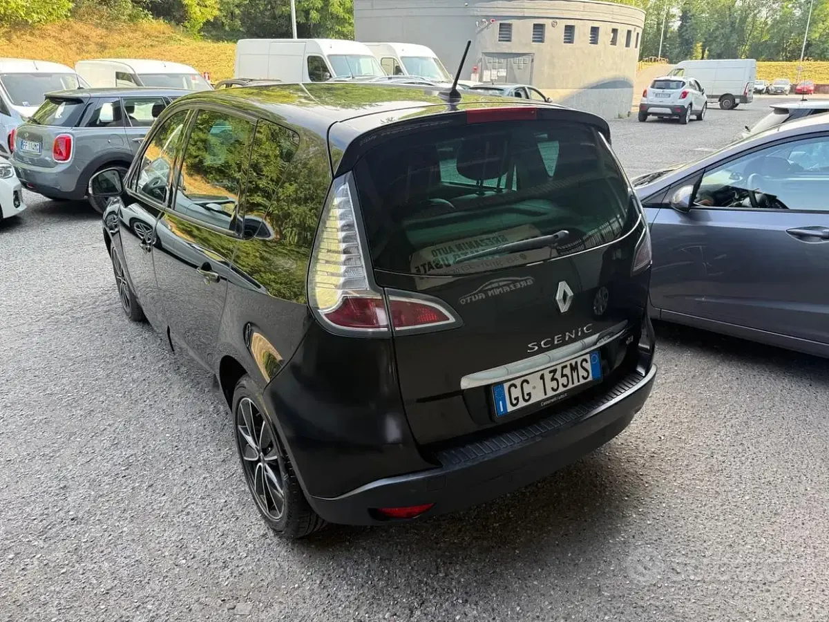 Usata Renault Scénic III Bose Edition 131 CV (96 kW) 2013 Nero Monovolume