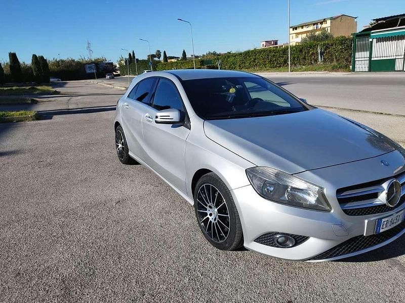 Usata Mercedes A180 Executive 109 CV (80 kW) 2012 Grigio Berlina