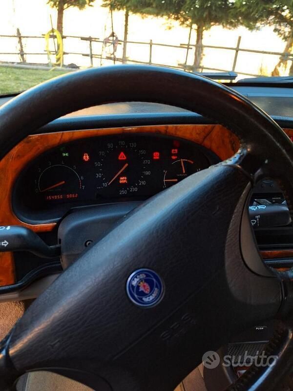 Usata Saab 900 Cabriolet 185 CV (136 kW) 1994 Nero Cabrio