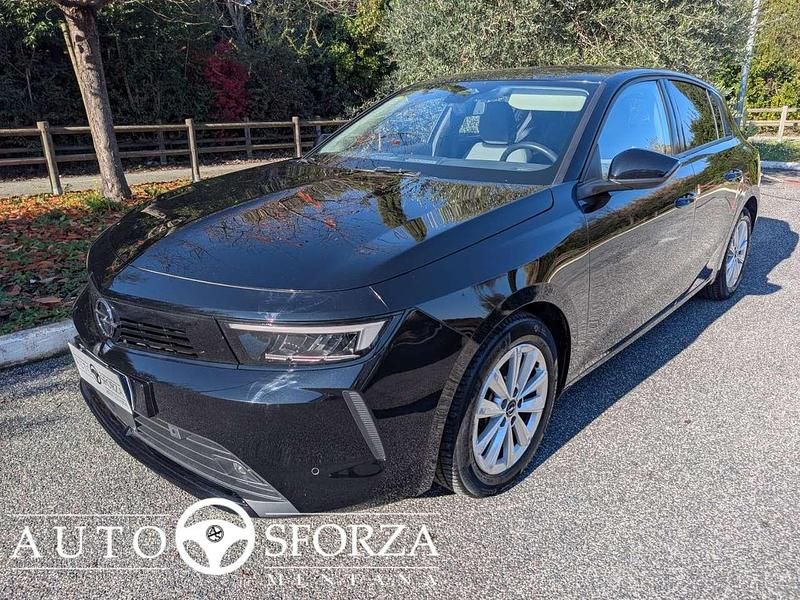 Usata Opel Astra Edition 131 CV (96 kW) 2024 Nero Berlina