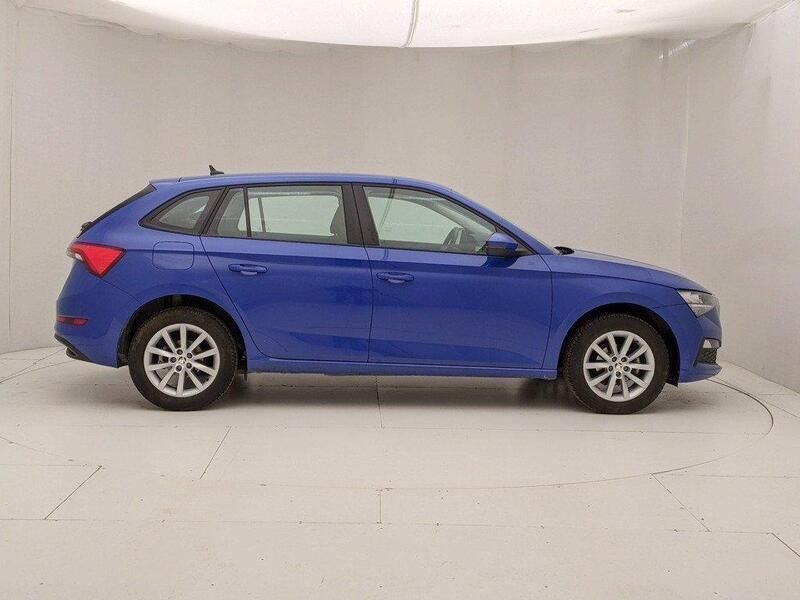 Usata Skoda Scala Style 90 CV (66 kW) 2021 Blu Utilitaria