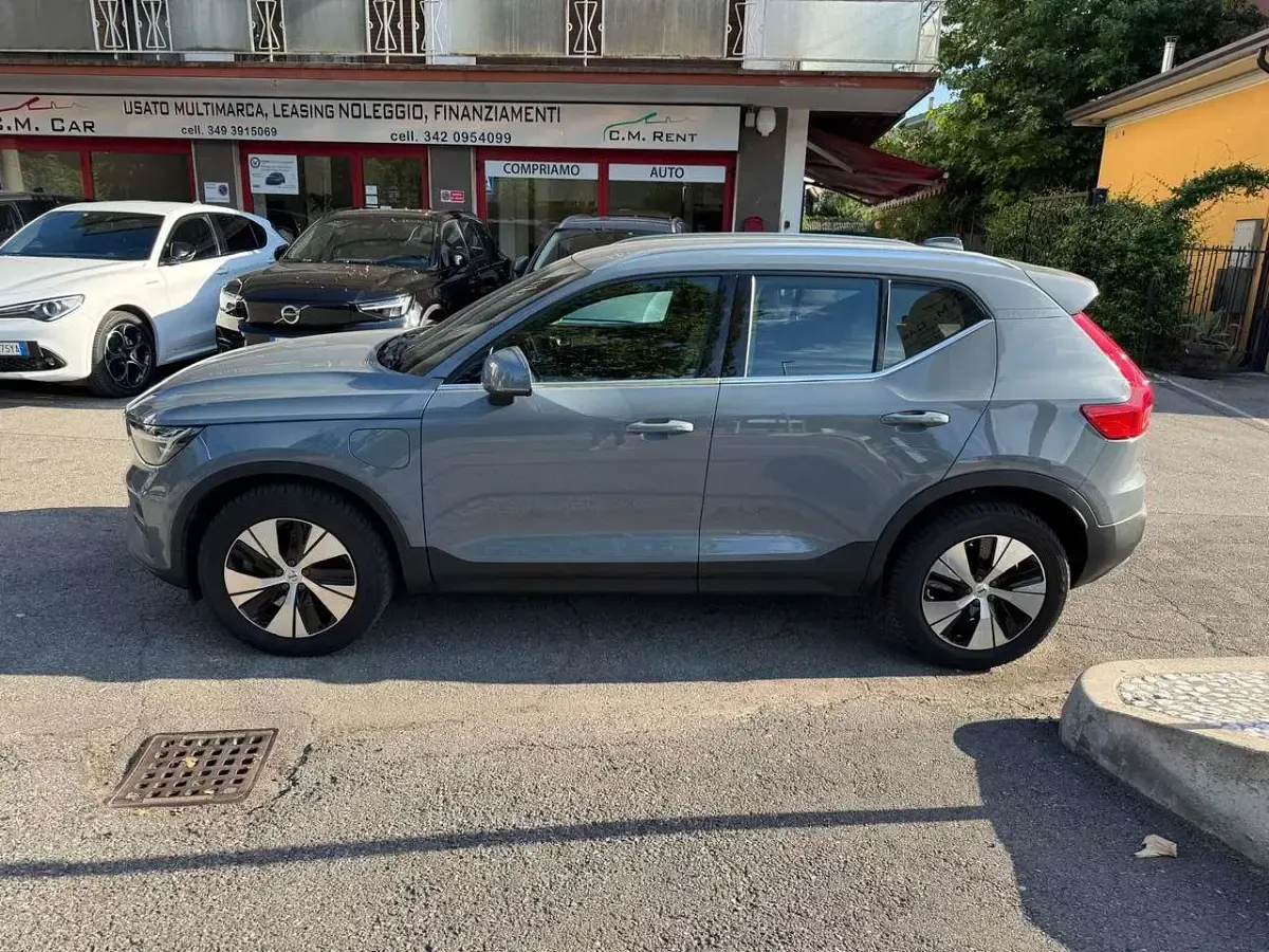 Usata Volvo XC40 Core 129 CV (94 kW) 2023 Grigio SUV