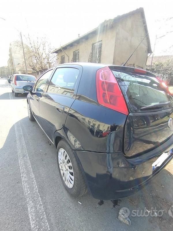 Usata Fiat Grande Punto 65 CV (47 kW) 2011 Blu Utilitaria