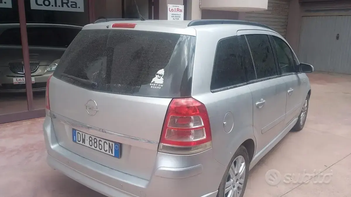 Usata Opel Zafira 120 CV (88 kW) 2009 Grigio Monovolume
