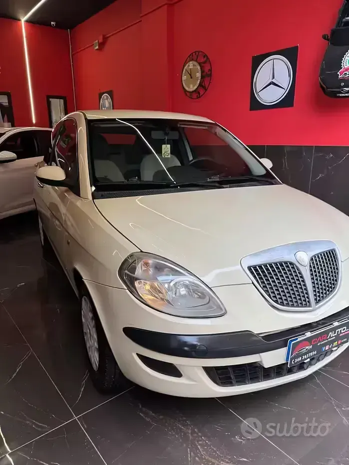 Begagnad Lancia Ypsilon 60 HK (44 kW) 2006 Beige Halvkombi