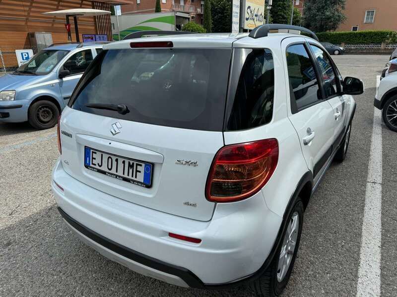 Usata Suzuki SX4 GLX 120 CV (88 kW) 2011 Bianco SUV