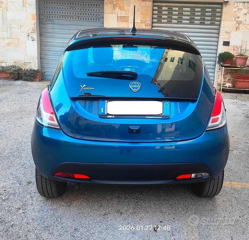 Usata Lancia Ypsilon Gold 69 CV (50 kW) 2024 Blu Utilitaria