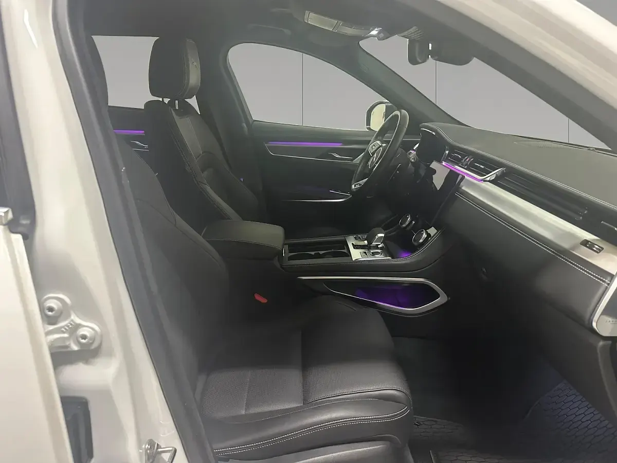 Usata Jaguar F-Pace R-Dynamic 204 CV (150 kW) 2023 Bianco SUV