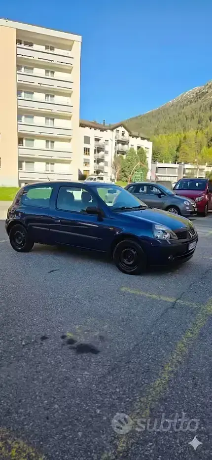 Usata Renault Clio II 58 CV (42 kW) 2004 Blu Utilitaria