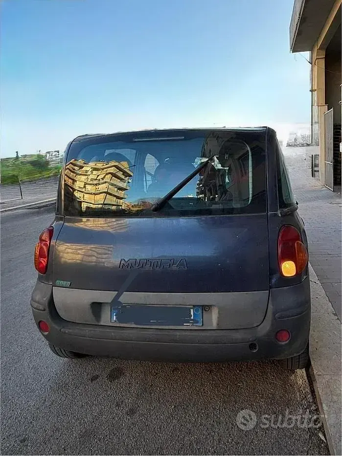 Usata Fiat Multipla 120 CV (88 kW) 2006 Blu Monovolume