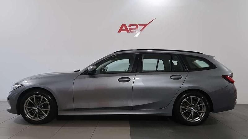 Usata BMW 318 Comfort Edition 150 CV (110 kW) 2022 Grigio scuro Station wagon