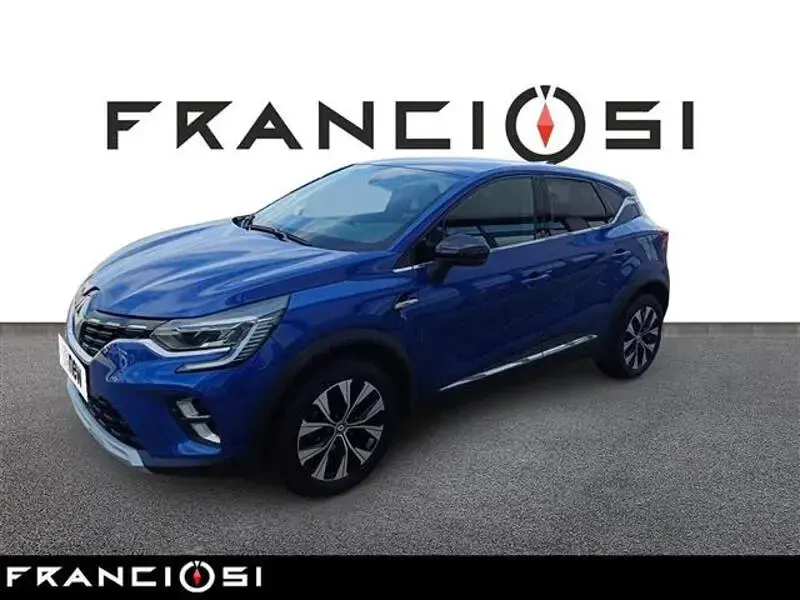 Usata Renault Captur Techno 140 CV (102 kW) 2022 Blu scuro SUV