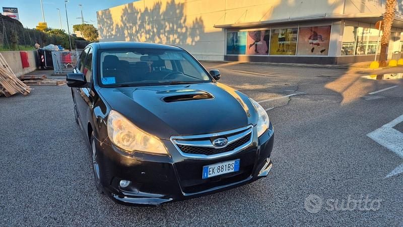 Usata Subaru Legacy 150 CV (110 kW) 2010 Nero Berlina