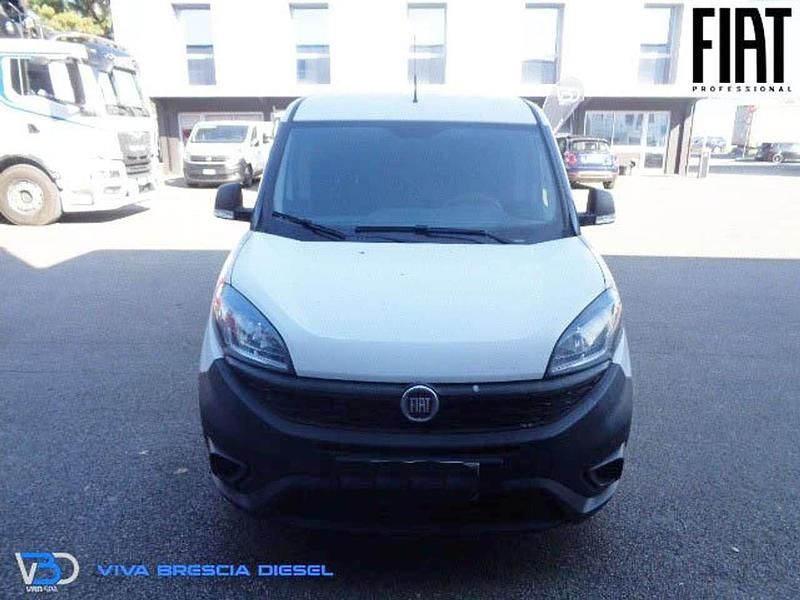 Usata Fiat Doblò 105 CV (77 kW) 2020 Bianco Monovolume