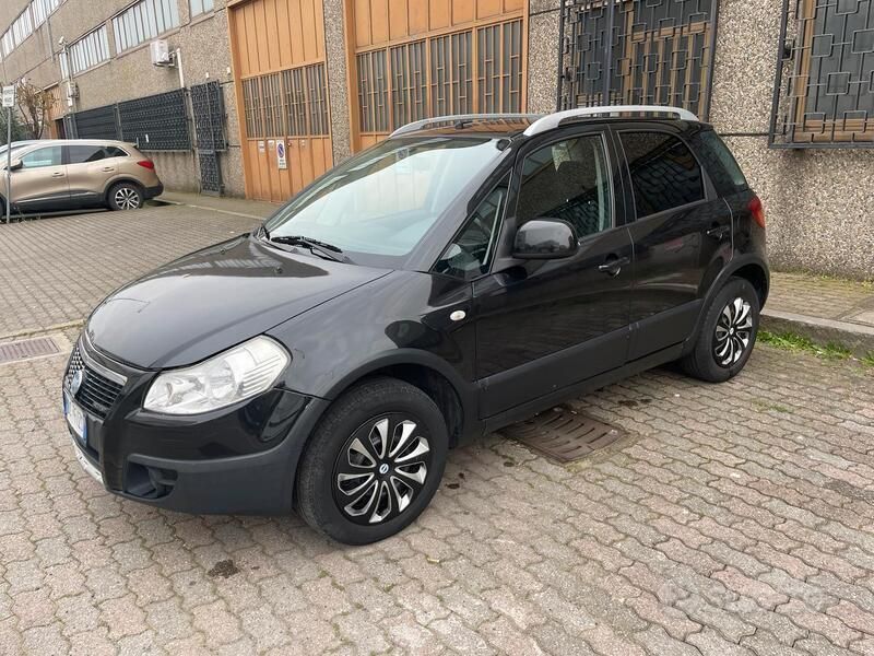 Nero Usata 2007 Fiat Sedici SUV | 1750 € (Super prezzo) - Immagine 1/4