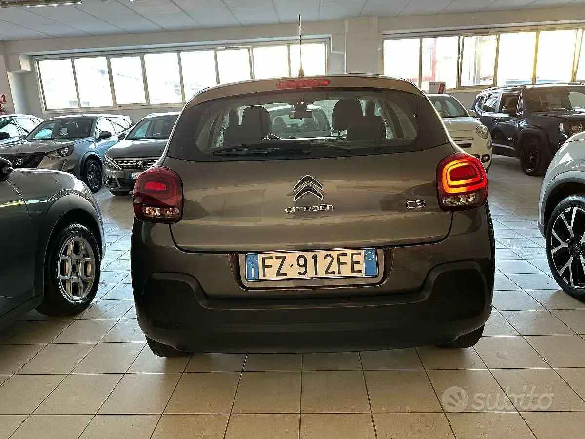 Używany Citroën C3 Feel 102 KM (75 kW) 2019 Szary Hatchback