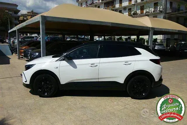 Usata Opel Grandland X GS Line 131 CV (96 kW) 2022 Bianco SUV