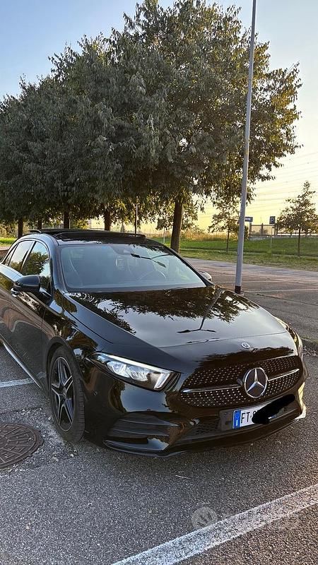 Usata Mercedes A180 AMG Line Premium 116 CV (85 kW) 2019 Nero Berlina