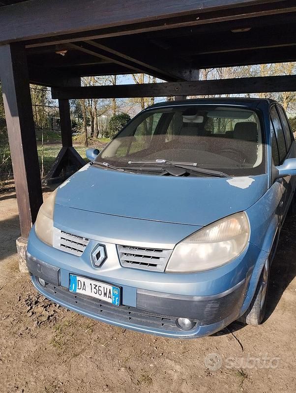Usata Renault Scénic II 100 CV (73 kW) 2005 Blu Monovolume