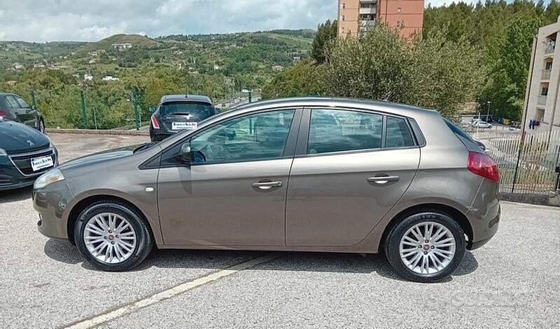 Usata Fiat Bravo Dynamic 120 CV (88 kW) 2008 Oro Utilitaria