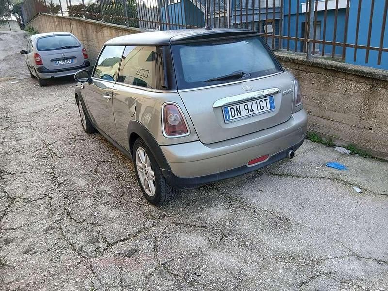 Usata Mini Cooper D 109 CV (80 kW) 2008 Utilitaria
