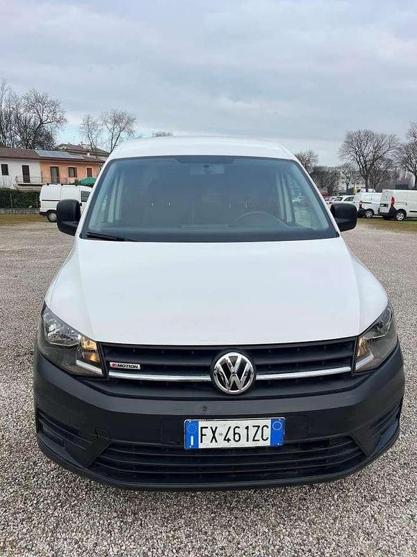 Usata VW Caddy 122 CV (89 kW) 2019 Bianco Monovolume