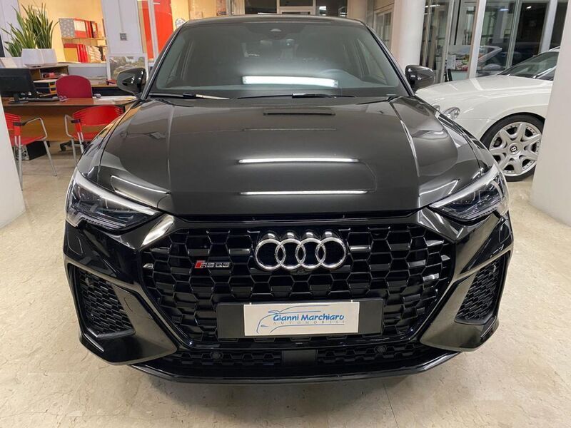 Usato 2022 Audi RS Q3 2.5 Benzin 400 CV (75.000 €)