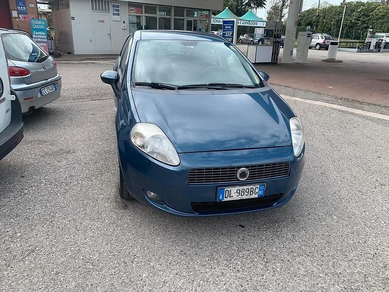 Usata Fiat Grande Punto 77 CV (56 kW) 2007 Blu Utilitaria
