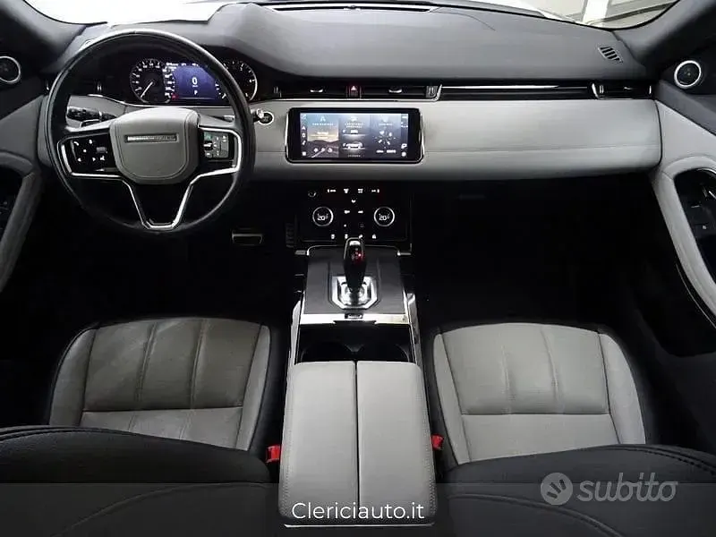 Usata Land Rover Range Rover evoque SE Dynamic 163 CV (119 kW) 2022 Fuji white SUV