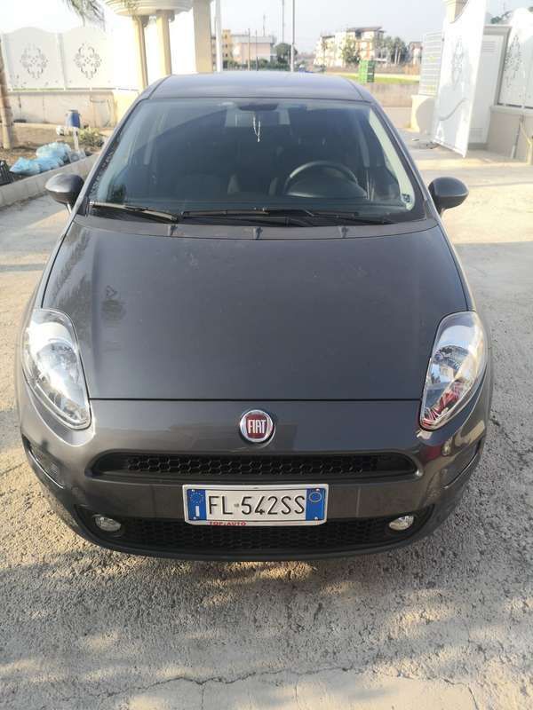 Usata Fiat Punto Street 95 CV (69 kW) 2017 Grigio Utilitaria