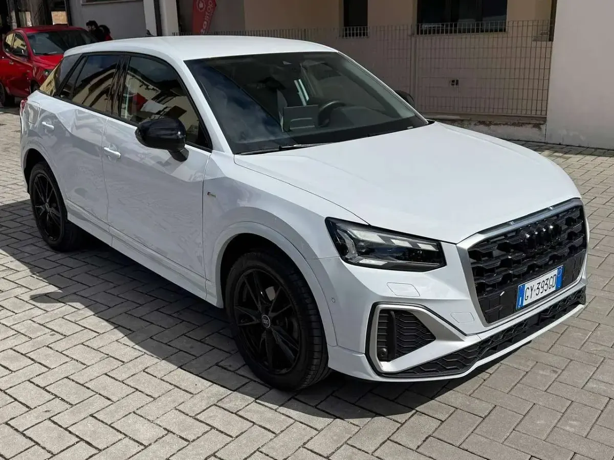 Usata Audi Q2 S-Line 150 CV (110 kW) 2025 Bianco SUV