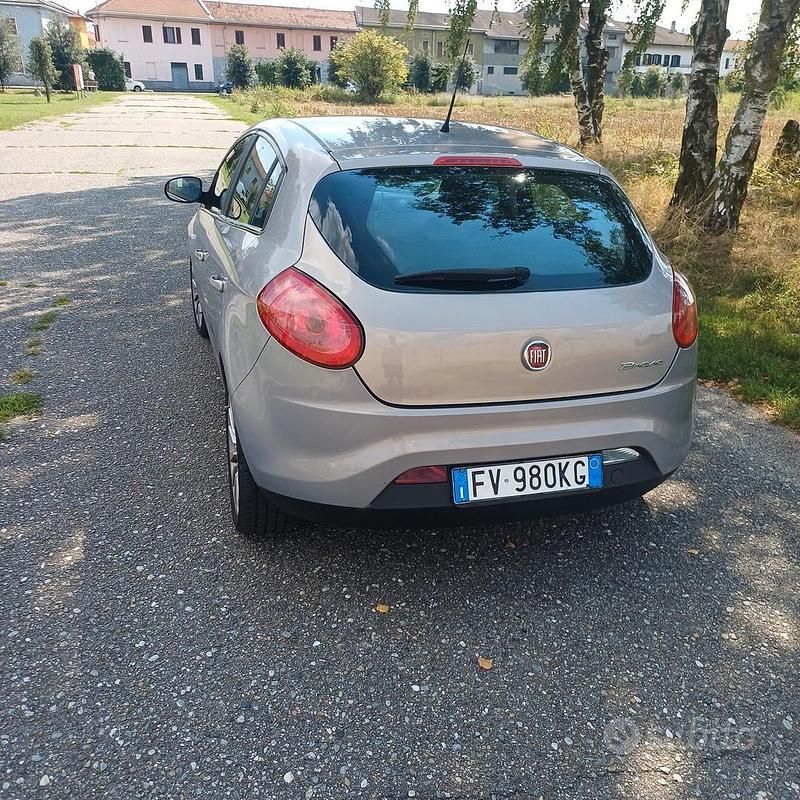Usata Fiat Bravo 105 CV (77 kW) 2019 Marrone Utilitaria