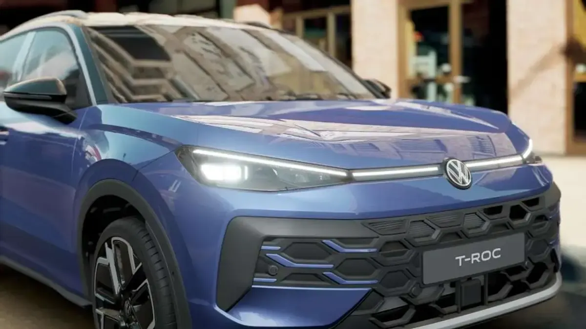 Nuova VW T-Roc Style 150 CV (110 kW) 2026 Celestial blue metallizzato ne SUV
