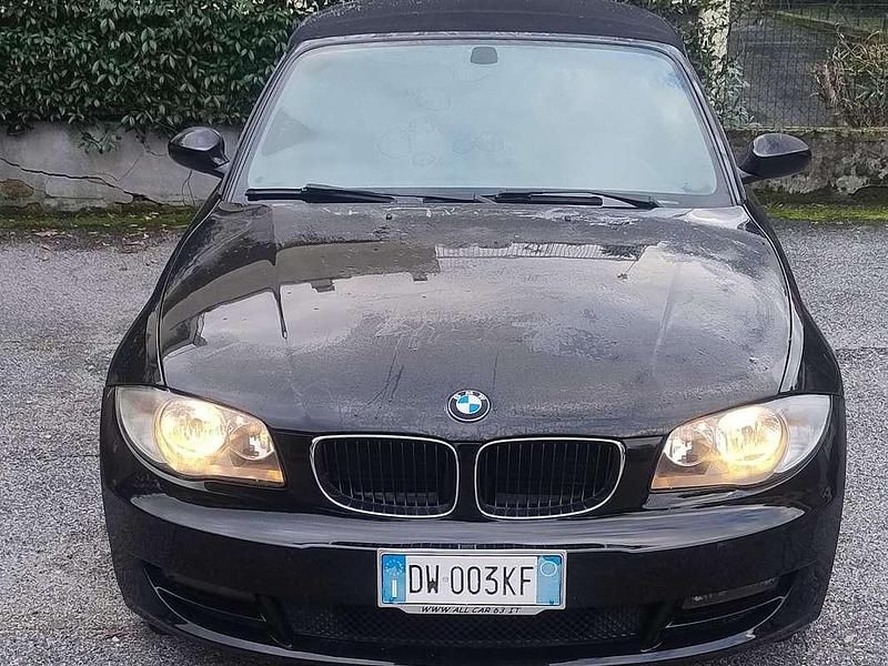 Usata BMW 118 Cabriolet 143 CV (105 kW) 2009 Nero Cabrio