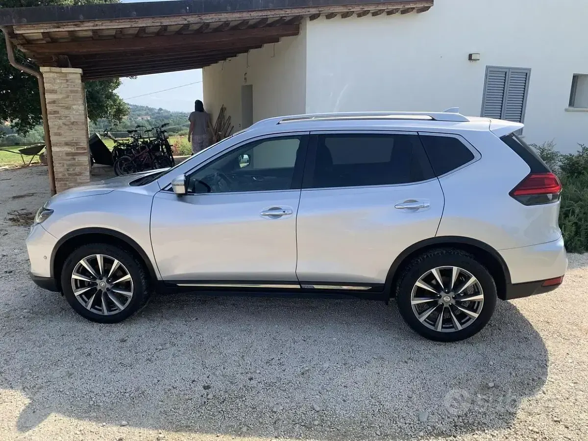 Usata Nissan X-Trail Tekna 177 CV (130 kW) 2018 Grigio SUV