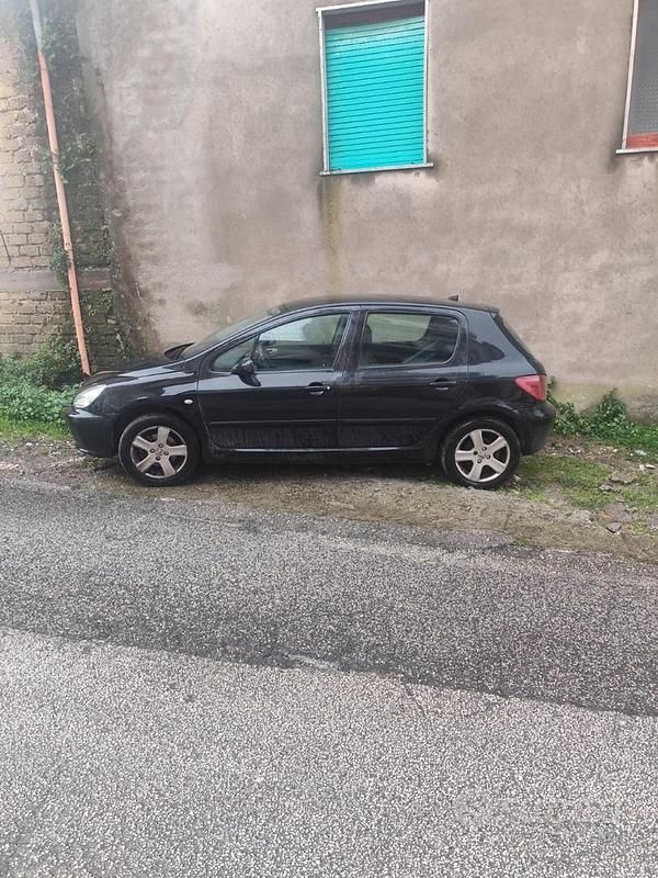 Usata Peugeot 307 110 CV (80 kW) 2005 Nero Berlina