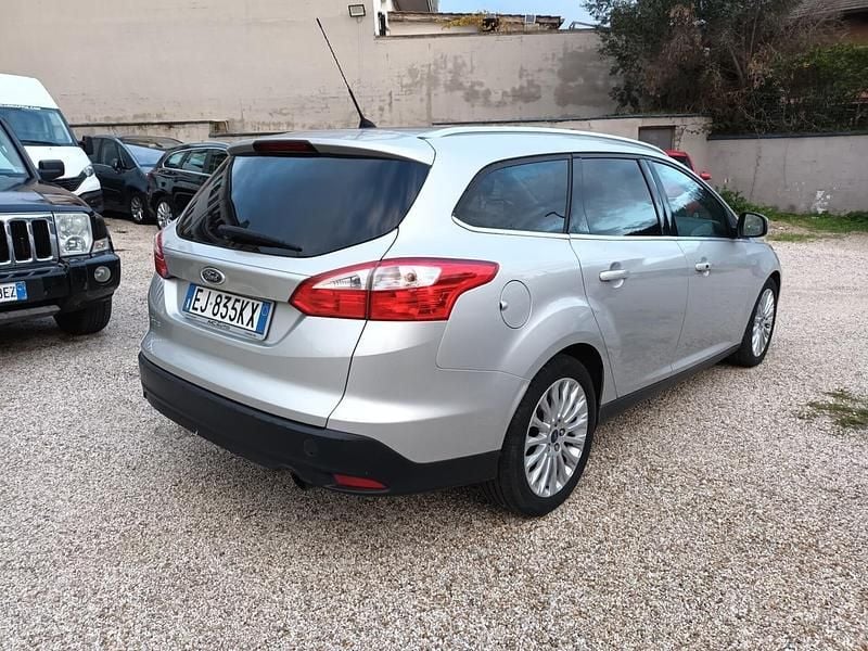 Usata Ford Focus Titanium 150 CV (110 kW) 2011 Argento Station wagon