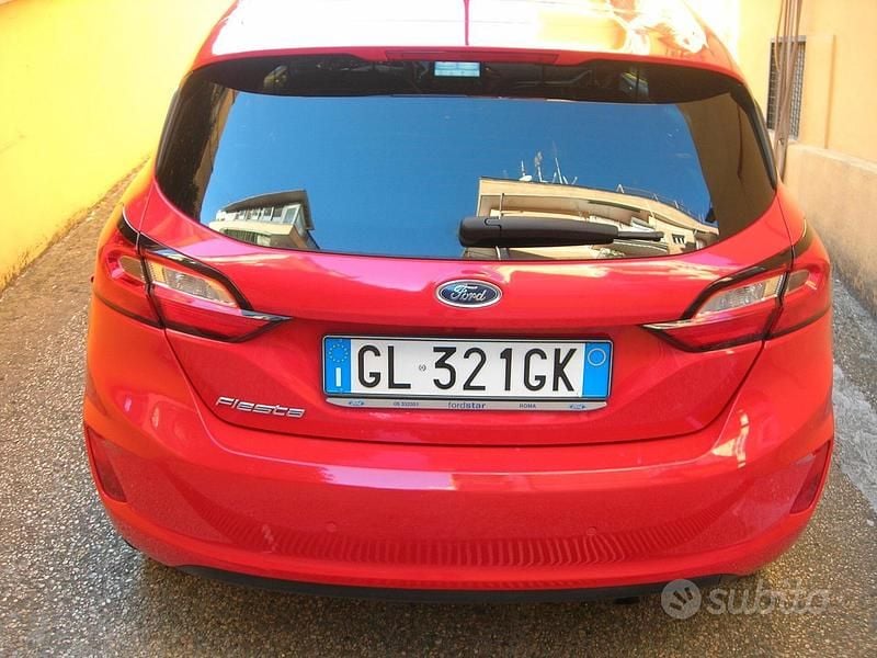 Usata Ford Fiesta Titanium 75 CV (55 kW) 2022 Rosso Utilitaria