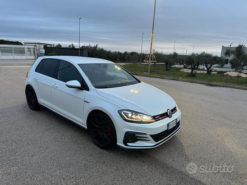 Usata VW Golf VII GTI 230 CV (169 kW) 2017 Berlina