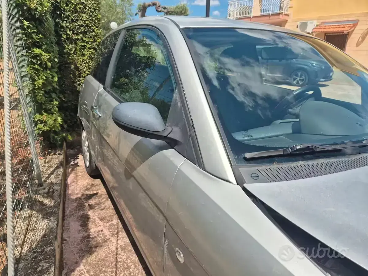 Usata Lancia Ypsilon 95 CV (69 kW) 2004 Utilitaria