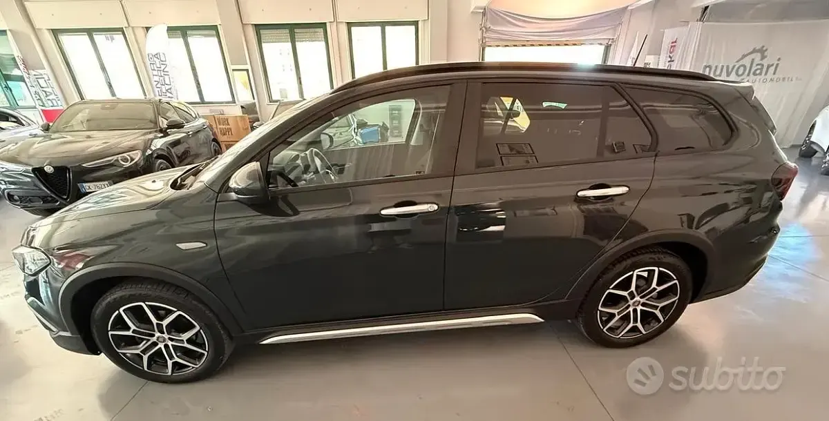 Usata Fiat Tipo Cross 131 CV (96 kW) 2023 Verde Berlina
