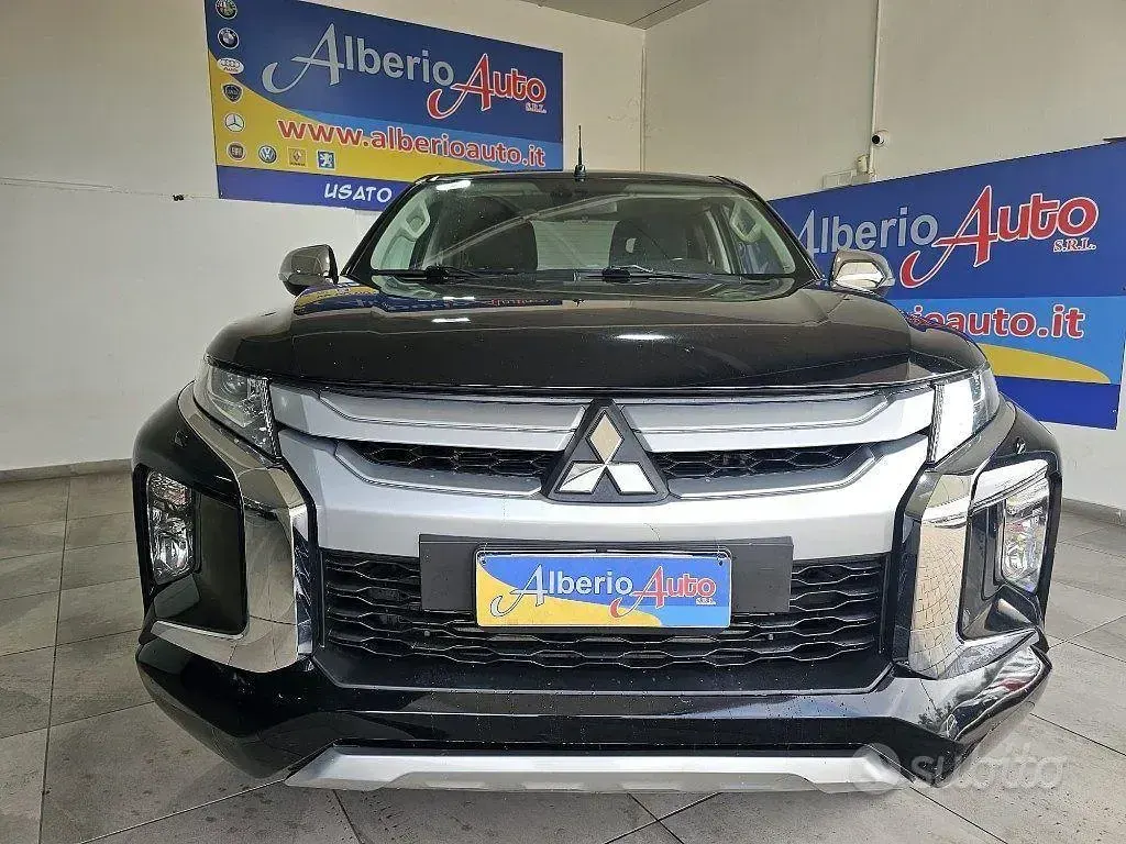 Usata Mitsubishi L200 Intense 150 CV (110 kW) 2021 Nero Pick-up