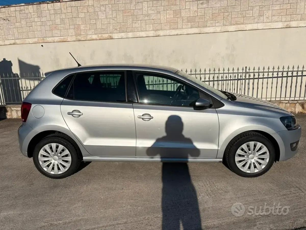 Usata VW Polo Comfortline 90 CV (66 kW) 2011 Grigio Utilitaria
