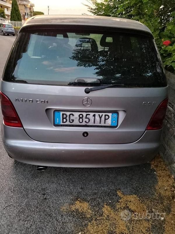 Grigio Usata 1999 Mercedes A170 Due volumi | 600 € (Super prezzo) - Immagine 1/4