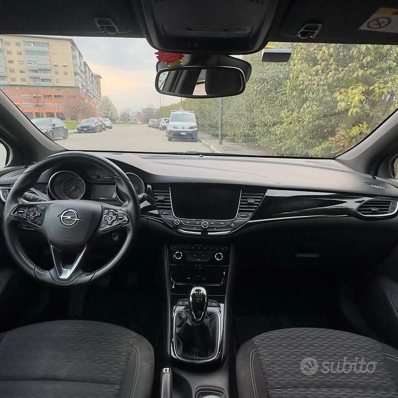 Usata Opel Astra OPC 110 CV (80 kW) 2018 Marrone Berlina