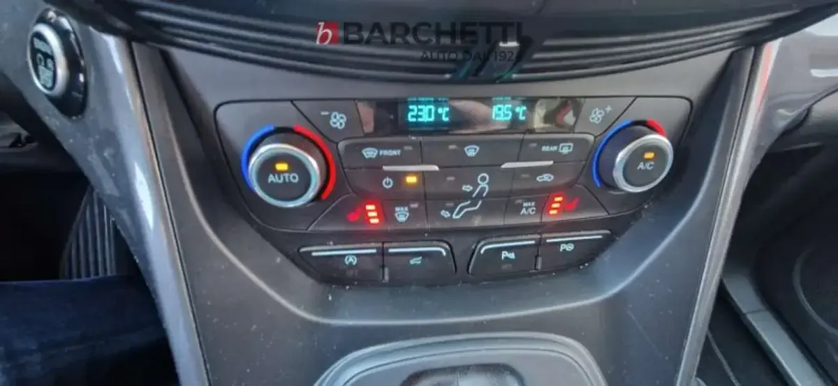 Usata Ford Kuga Vignale 179 CV (131 kW) 2019 Bianco SUV